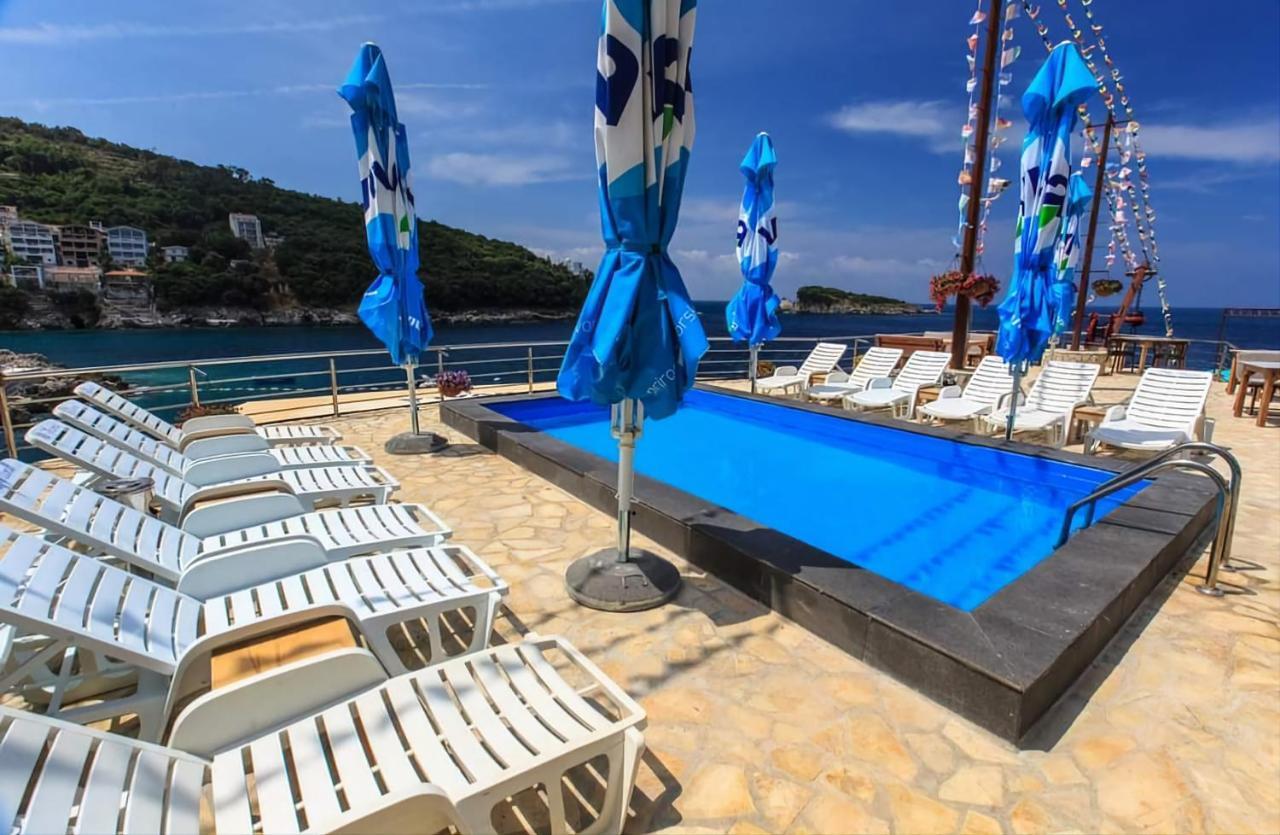 Hotel Victoria Бар Екстериор снимка