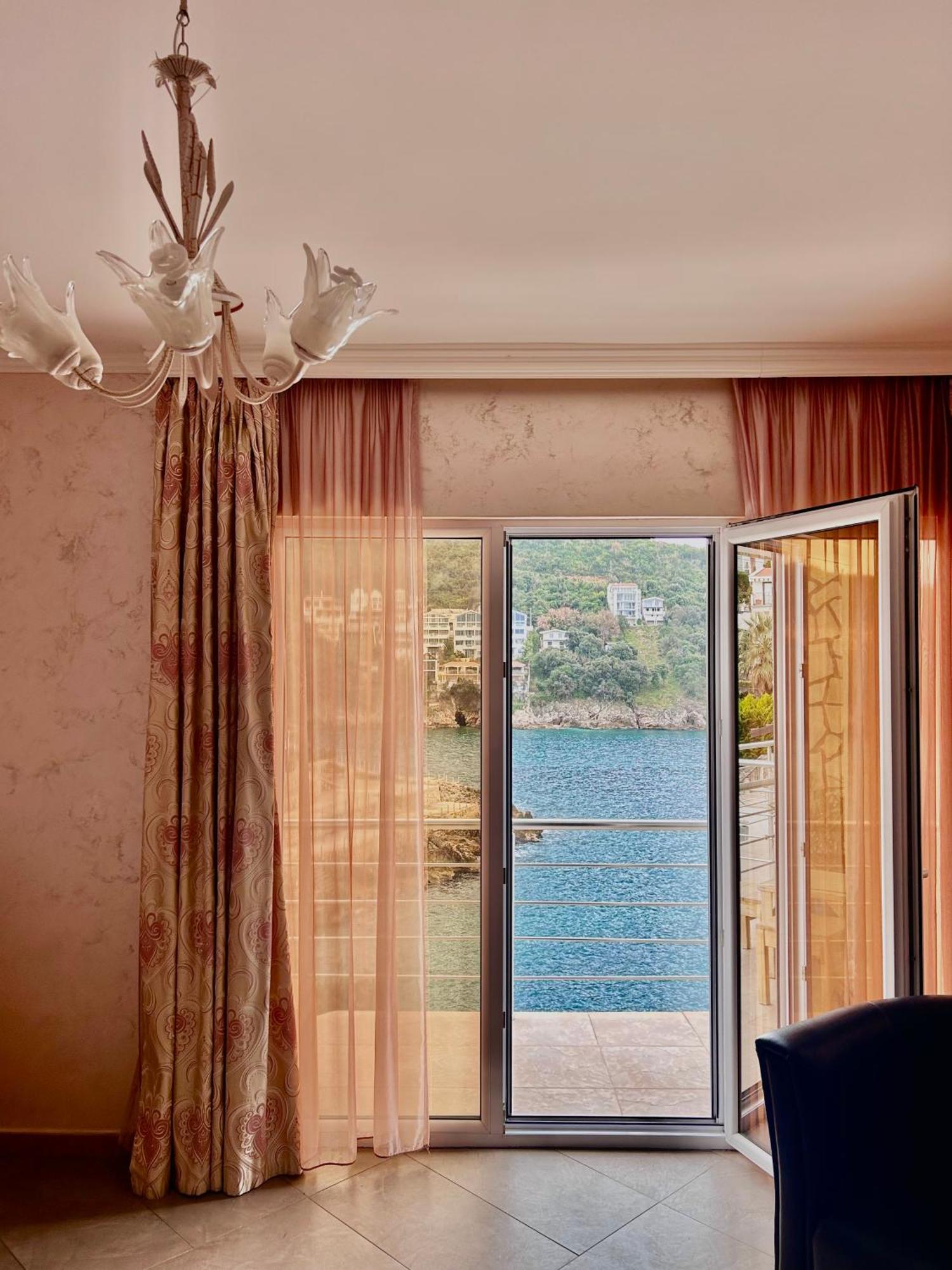 Hotel Victoria Бар Екстериор снимка