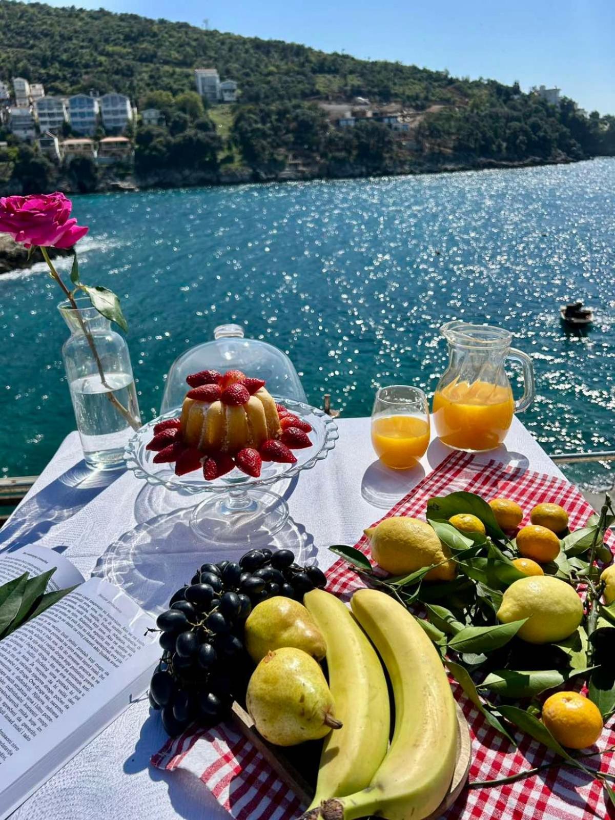 Hotel Victoria Бар Екстериор снимка