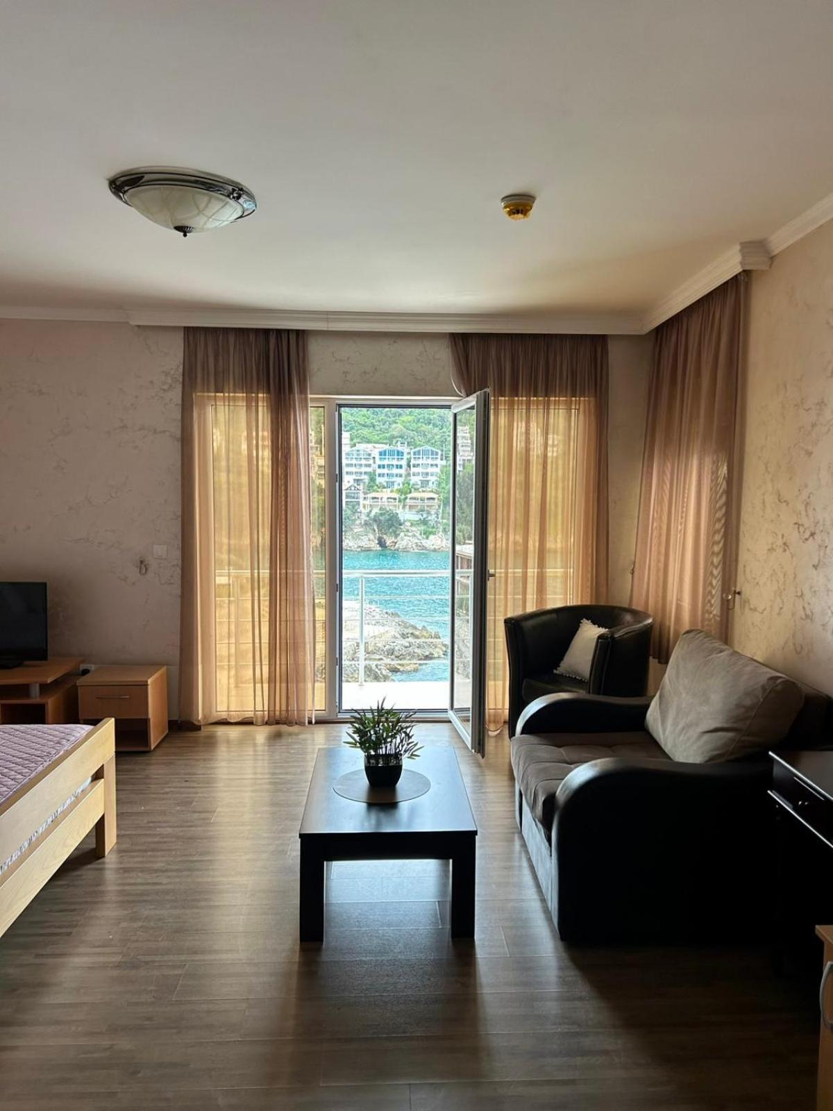 Hotel Victoria Бар Екстериор снимка